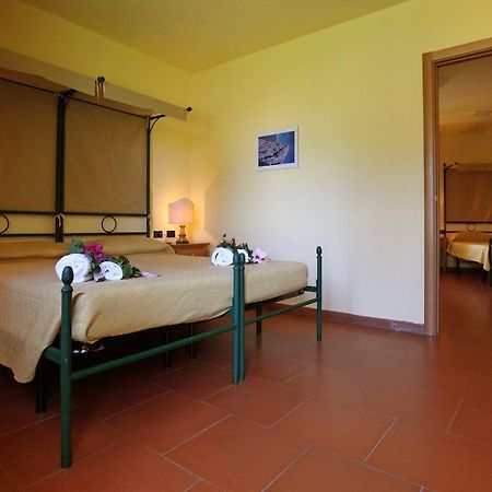 בוטריצ'לו Marina Del Marchese Beach Resort מראה חיצוני תמונה