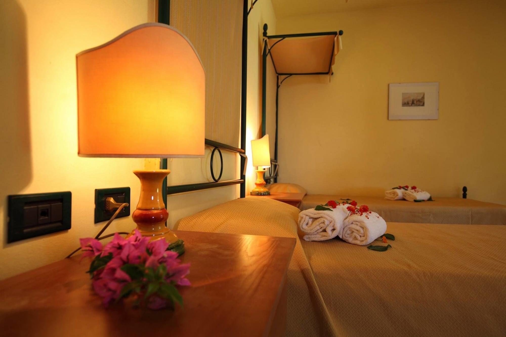 בוטריצ'לו Marina Del Marchese Beach Resort מראה חיצוני תמונה