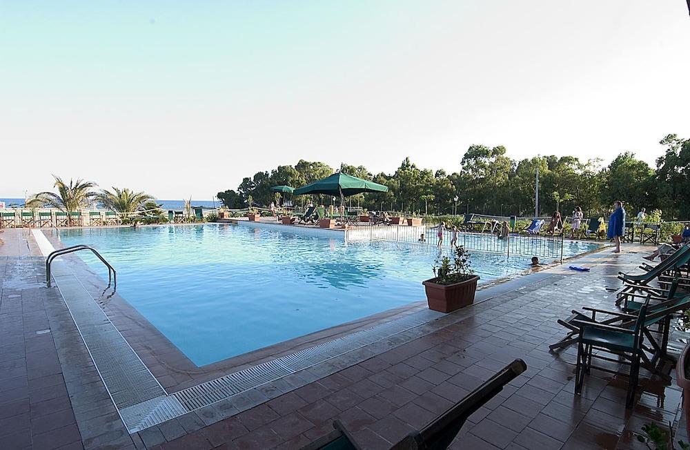 בוטריצ'לו Marina Del Marchese Beach Resort מראה חיצוני תמונה